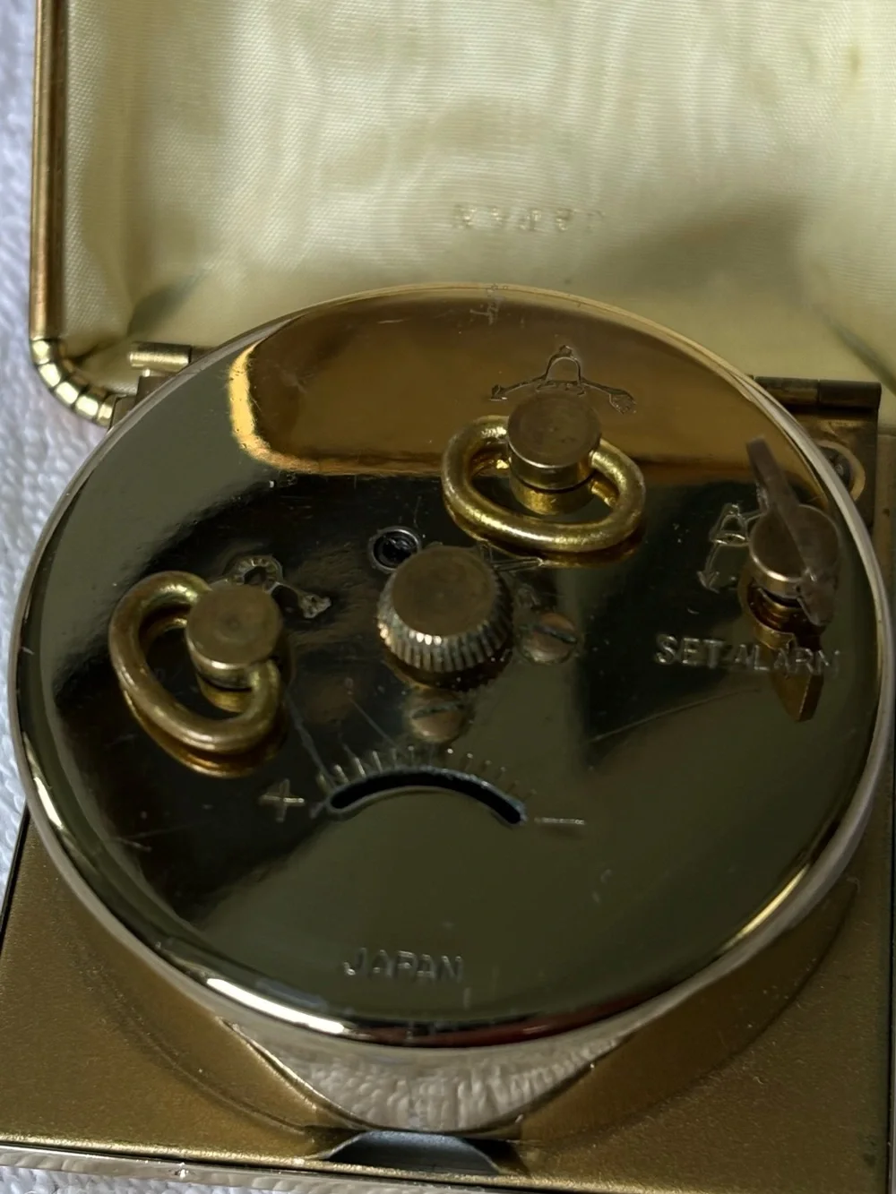 Ingraham Vintage Travel Alarm Clock With Fold Up Case - Picture 3 of 8